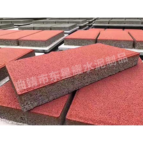 透水磚的孔隙率大小對(duì)其透水和保水性能有怎樣的具體關(guān)聯(lián)？曲靖東星耀水泥制品廠家告訴你